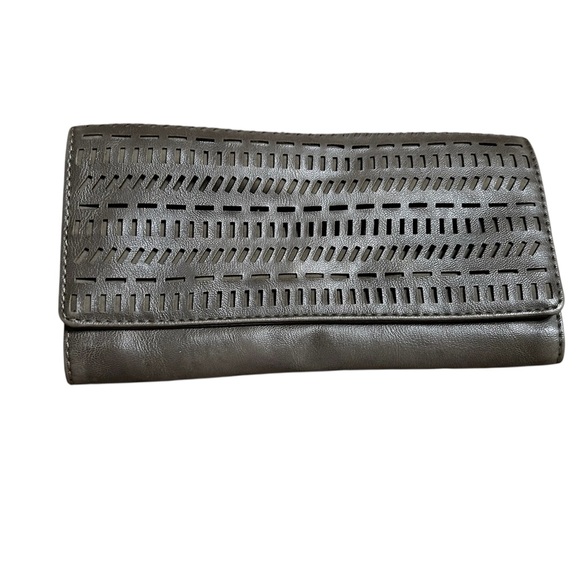 Baggit Chic Black Cutout Clutch - Picture 1 of 6